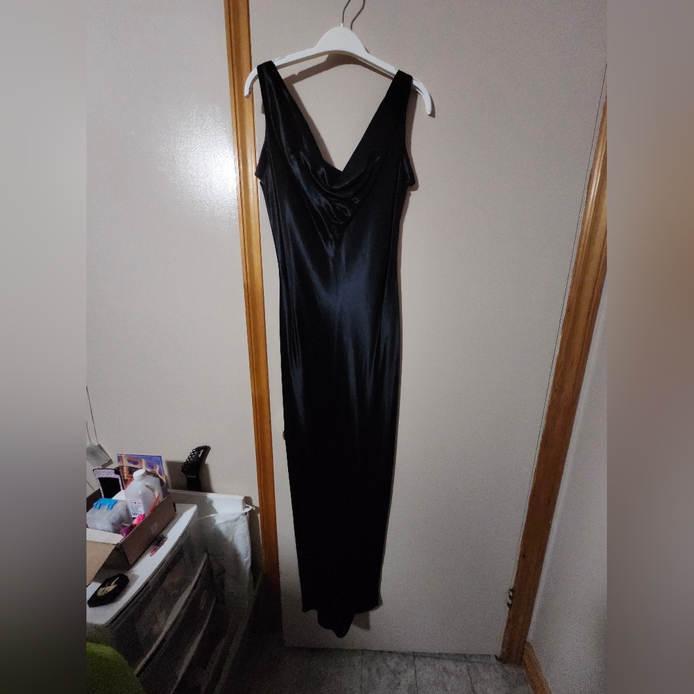 Elegant Navy Blue Silk Sleeveless Dress
